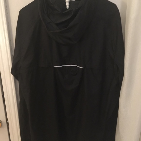 PUMA Windbreaker - Picture 2 of 2